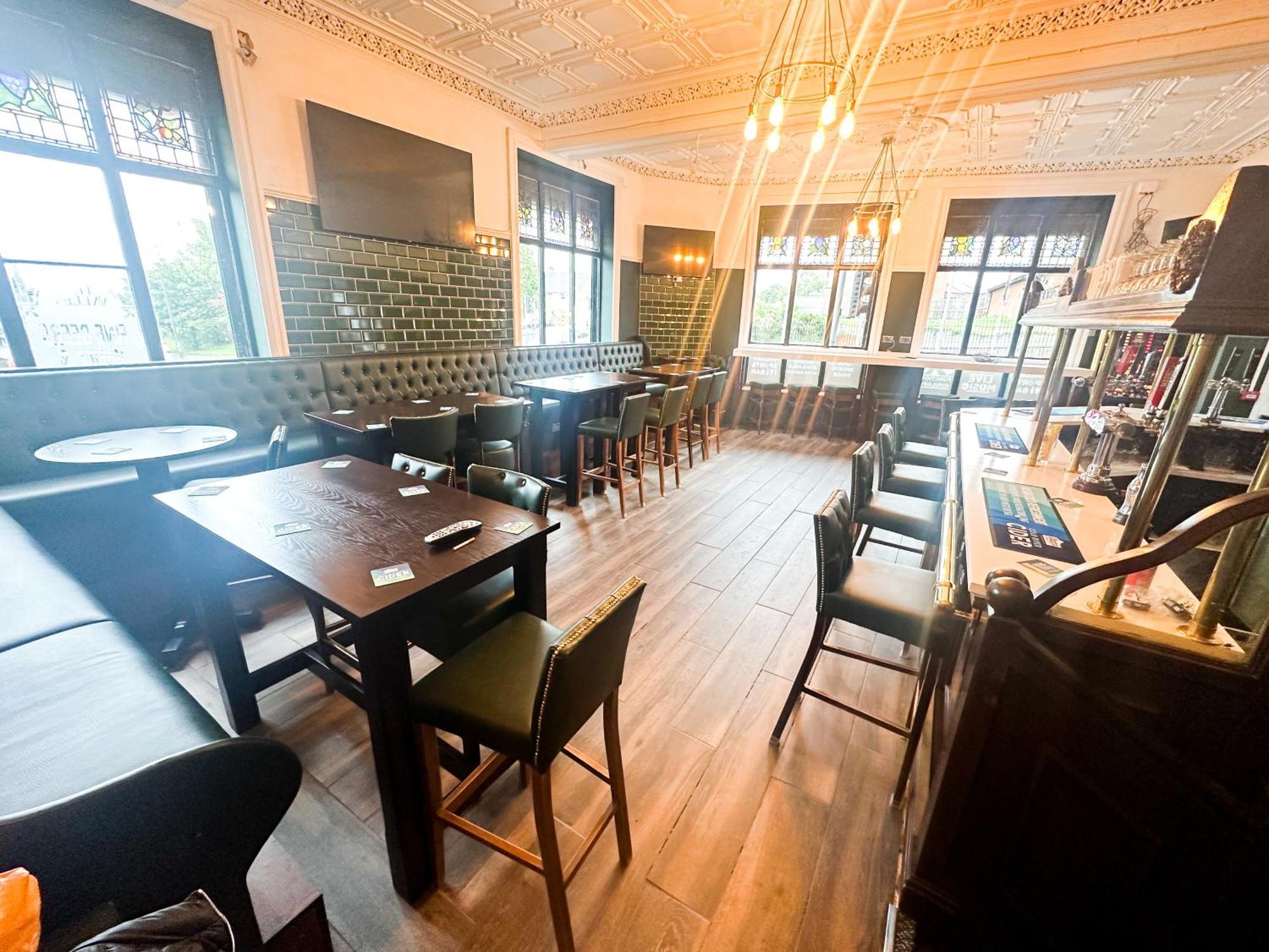 The Valley Inn Liverpool Bagian luar foto
