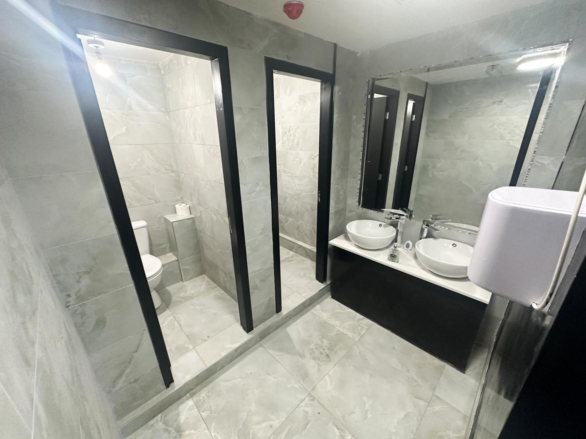 The Valley Inn Liverpool Bagian luar foto